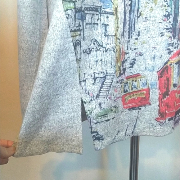 Cato EST. 1946 size M gray tunic top with street car scene. - Picture 9 of 13